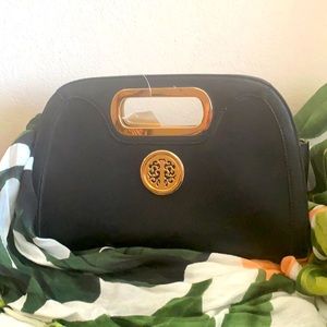 Versona clutch purse